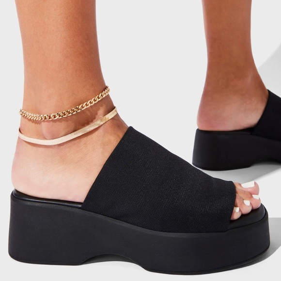 Steve Madden - Picture 2 of 8